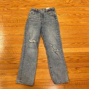 H&M light wash women’s size 4 vintage straight jeans